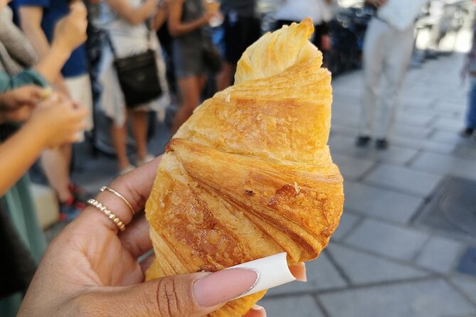 #1 Bordeaux Food and Wine Tasting Tour w/ Local Foodie Guide - Dune Blanche, Bordeaux’s cream-filled pastry