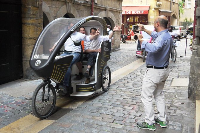 1 or 2-Hour Pedicab tour of Lyon - Starting at Place Bellecour