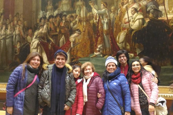1h30 - Louvre Highlights optional 'families with kids' - Eng/Esp - A guide who can hold a child’s attention