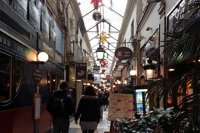 1st Day in Paris Discovery Private Tour: 'How-to' Orientation & Sightseeing Fun! - Montmartre and Sacré-Cœur