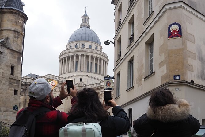 2 Hour Street-art Walk and Space Invaders Hunt in Paris - Finding art in the streets, not behind glass
