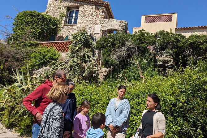 2 Hour Walking Tour in the Old Town of Antibes - Le Nomade and the view toward Fort Carré