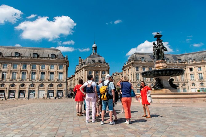 2-Hour Walking Tour of the City’s Iconic Sights and History - Meeting the guide at the Tourist Office