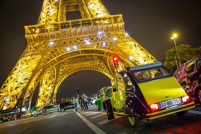 2CV tour by night - The Eiffel Tower after sunset