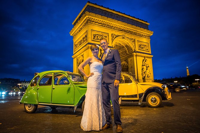 2CV tour by night - Champs-Élysées and the Arc de Triomphe