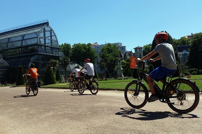 2h - Electric Bike Tour of Lyon with a Local Guide - Parc de la Tête d’Or is the pleasant surprise