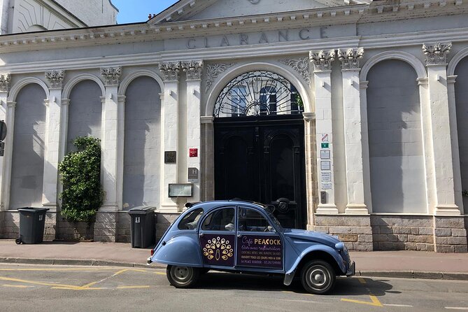 30-Minutes Private Guided Tour of Lille by Convertible 2CV - Crossing the narrow streets of Vieux Lille
