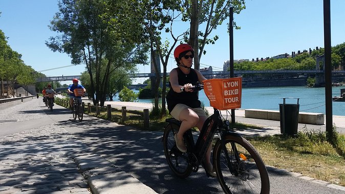 3h - Electric Bike Tour of Lyon with a Local Guide - City Hall, Bartholdi Fountain, and the first city views