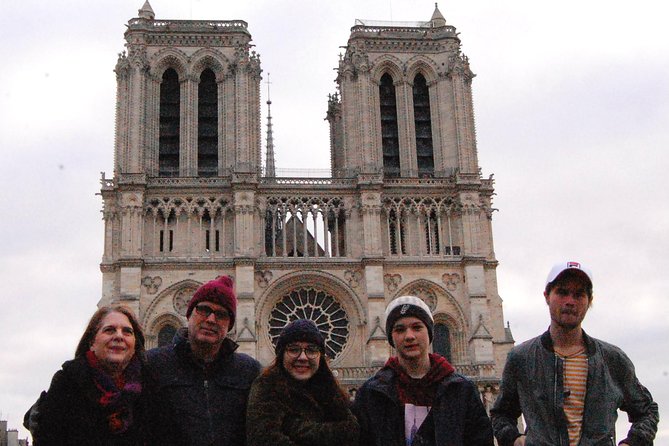 45m Notre Dame tour - fast line entrance - What the guides do best