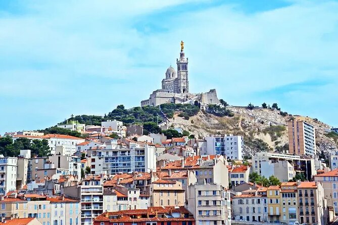 5-Hour Private Sightseeing Tour of the Provence from Marseille in Luxury Car - Aix-en-Provence for Cezanne, markets, and fountains