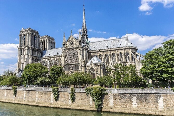 A Morning in Paris Food Tour: Croissants, Baguettes & Chocolate - Key points at a glance