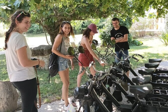 A Tour in Provence in a typical French motorized bike : the Solex - The Chemin des Bernardins through vines and olives