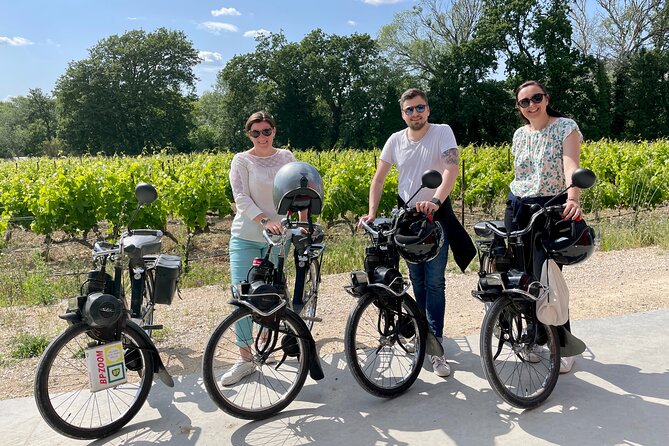 A Tour in Provence in a typical French motorized bike : the Solex - Clément’s role makes a difference