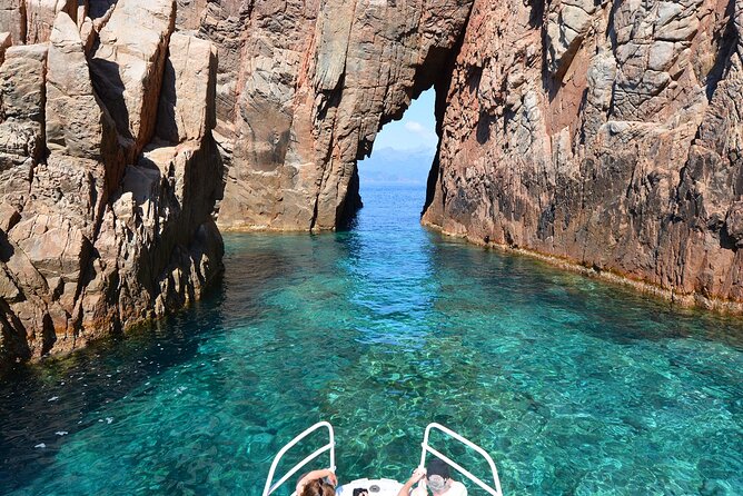 Afternoon in Scandola and creeks of Piana with stop in Girolata - How to get the best view on board