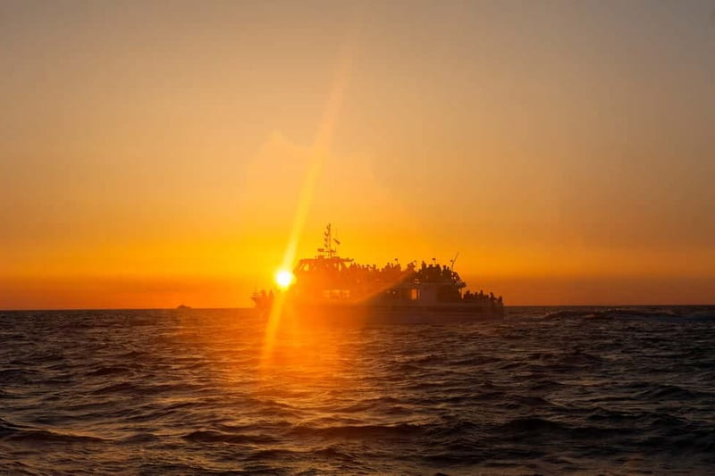 Ajaccio/Porticcio: Sanguinaires Sunset Cruise & Wine Tasting - Why this sunset cruise works so well