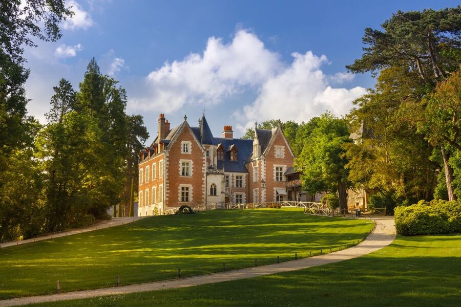 Amboise: Clos Lucé Castle, Da Vinci Park and Museum Ticket - Getting there from Amboise