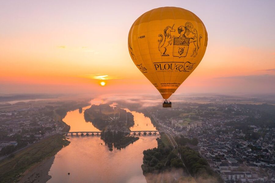 Amboise Hot-Air Balloon Sunset Ride over the Loire Valley - Seeing Amboise from a basket in the sky