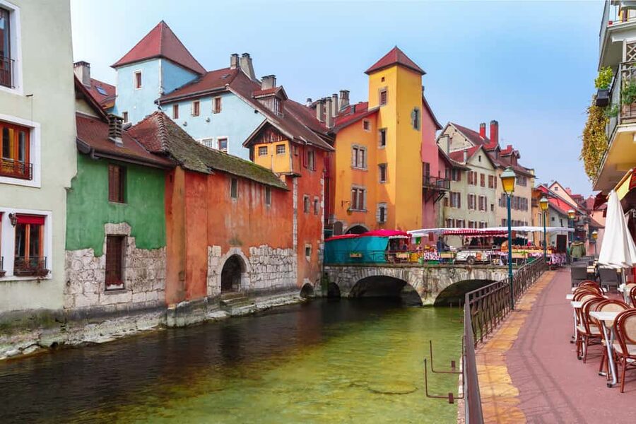 Annecy: Express Walk with a Local in 60 minutes - Why the one-hour format can work