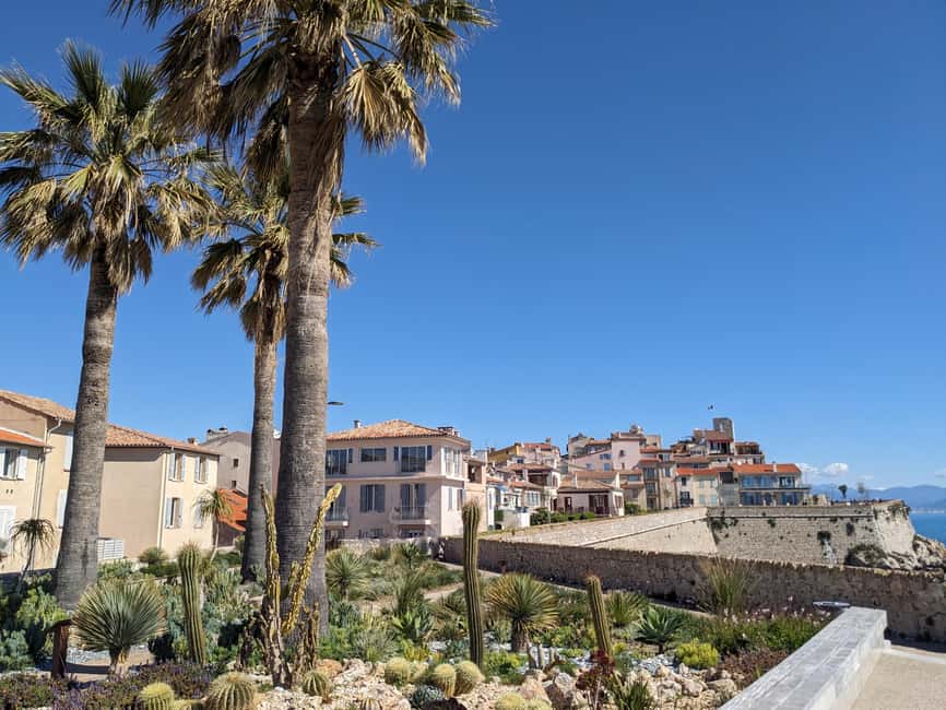 Antibes: 2 hour walking tour in the old town - Key points at a glance