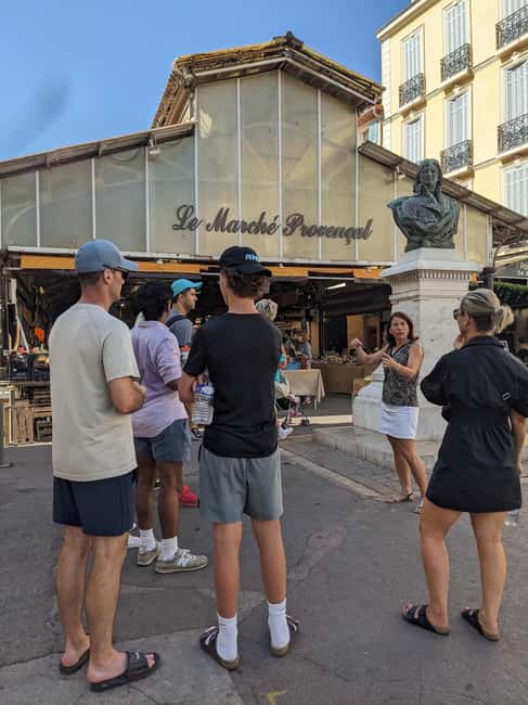 Antibes: 2 hour walking tour in the old town - From Gravette Beach to Le Nomade