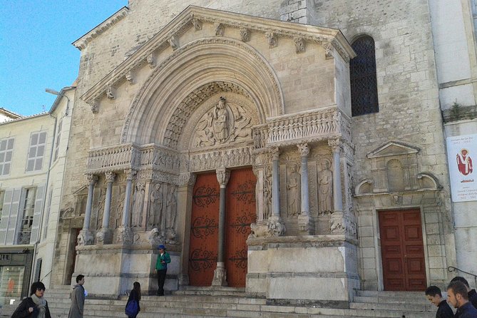Arles, Les Baux & Saint-Remy de Provence from Aix - Saint-Remy: markets, Van Gogh, and a quieter town center