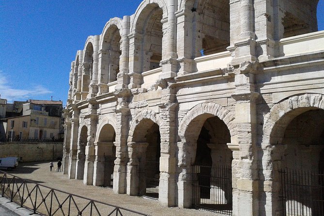 Arles, Les Baux & Saint-Remy de Provence from Aix - What is included, and what can raise the cost