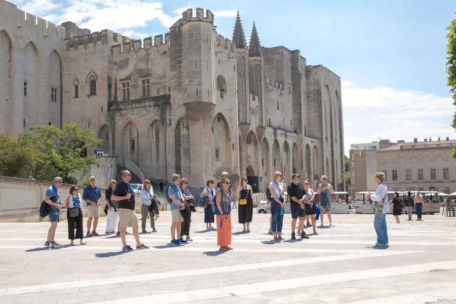 Avignon: History and Legend Walking Tour - How the sound system changes the walk