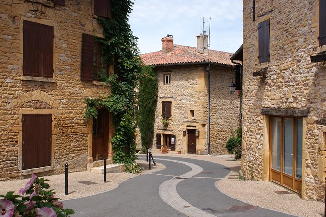 Beaujolais & Perouges Medieval Town (9:00 am to 5:15 pm - Small Group Tour Lyon - Leaving Lyon for Beaujolais wine country