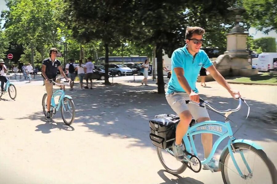 Best of Paris Bike Tour - Why a bicycle is a smart way to see Paris
