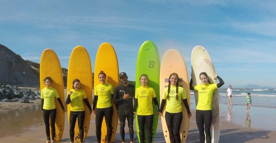 Biarritz: 1.5-Hour Group Surf Lesson - What to bring and what the price includes