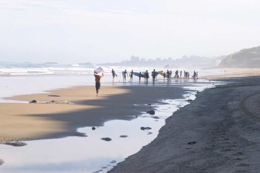Biarritz : Cours de surf sur la côte Basque. - What the lesson teaches, and what it does not promise