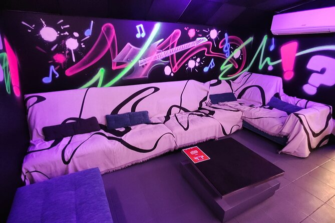 Blind Test Room & karaoke Montpellier - A TV-style music challenge at 12 Rue Farges