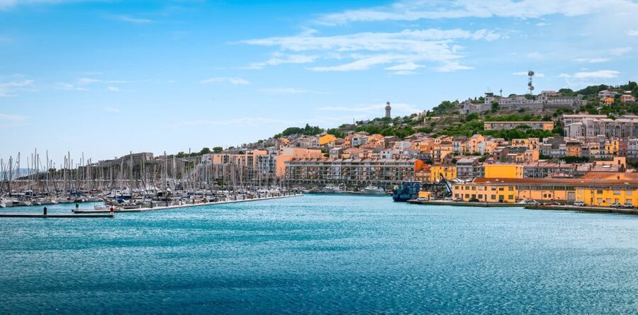 Boat walk in Sete on the singular island 1 hour - Who will enjoy this boat ride most?