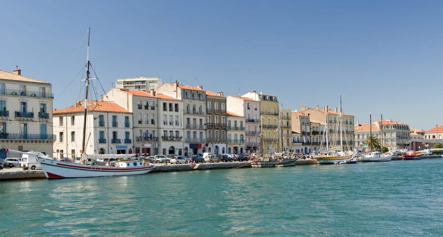 Boat walk in Sete on the singular island 1 hour - Should you book the Sète canal boat ride?
