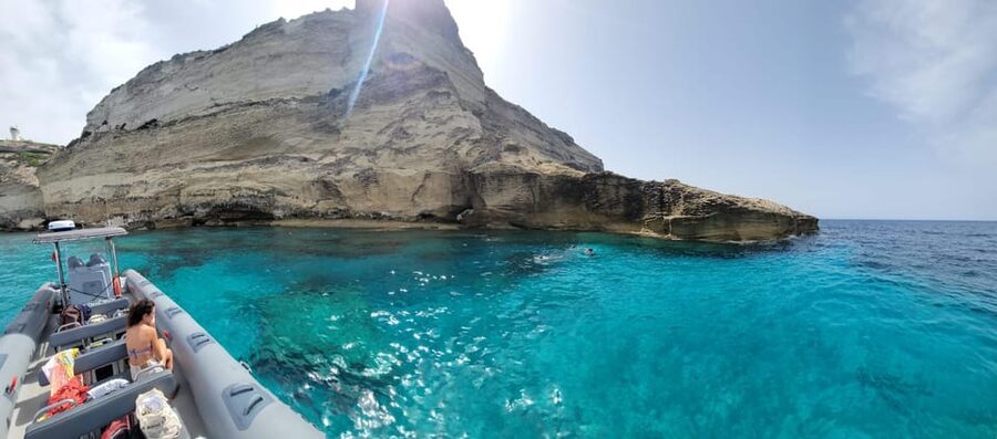 Bonifacio: Lavezzi Islands and Caves Guided Tour - Who should book this boat trip?