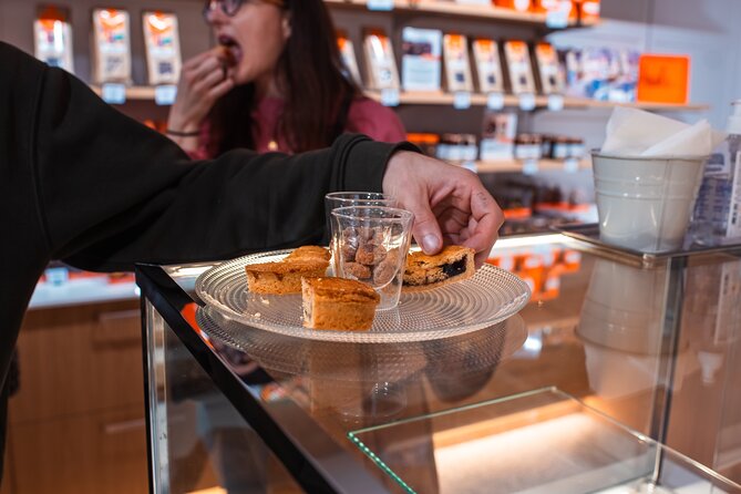 Bordeaux Afternoon Food Tour : Sweets, Wine and Cheese - Why this Bordeaux food tour works