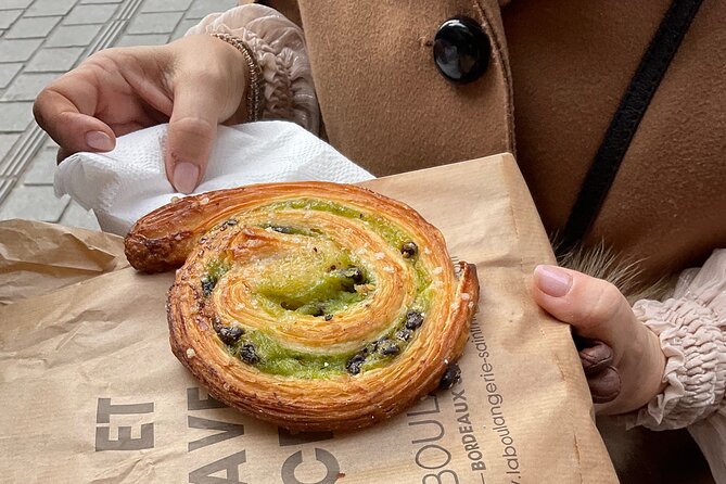 Bordeaux: Best of French Chocolate and Pastry Tasting Tour - Starting beneath Bordeaux’s Grosse Cloche