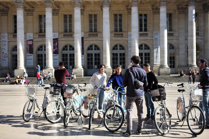 "Bordeaux by bicycle: a 3-hour tour immersive experience" - Finishing along Cours Xavier Arnozan