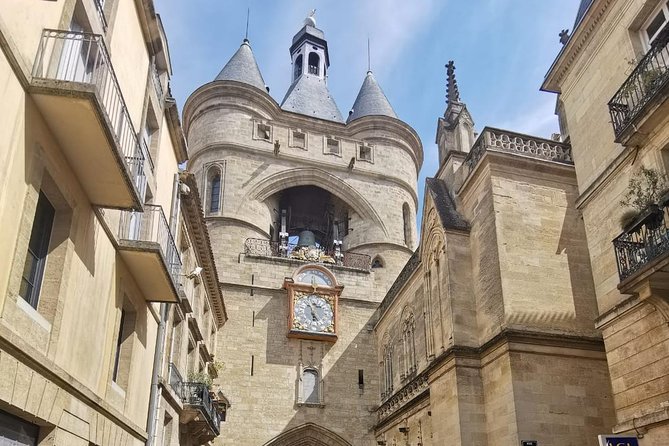 Bordeaux City - Private Guided Walking Tour with Local Sophia - Place de la Bourse and the Water Mirror