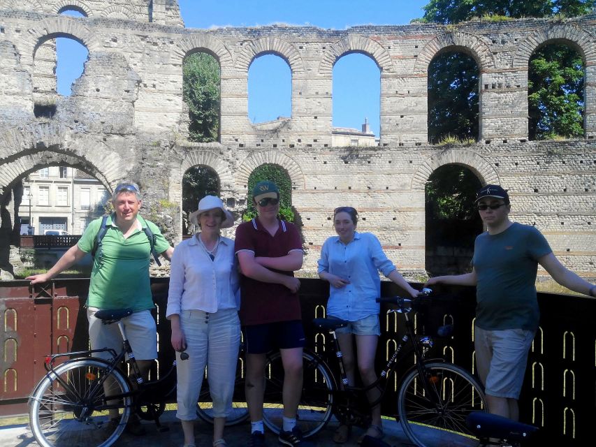 Bordeaux: Essentials 3-Hour Bike Ride - Grosse Cloche and Basilique Saint-Michel