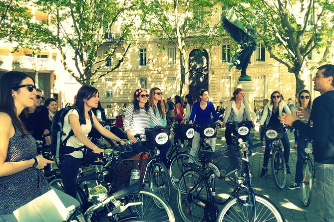 Bordeaux Essentials Sightseeing Bike Tour with a Local Guide - Darwin and the ride across the river
