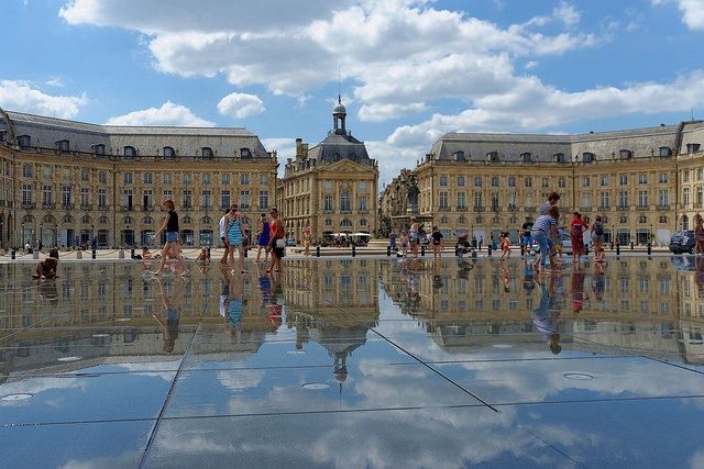 Bordeaux: Exclusive Private Guided Walking Tour - Is $217 per person good value?