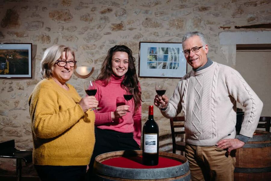 Bordeaux: Explore an Organic Family Vineyard with Tasting - Among the vines: soil, seasons, and organic farming