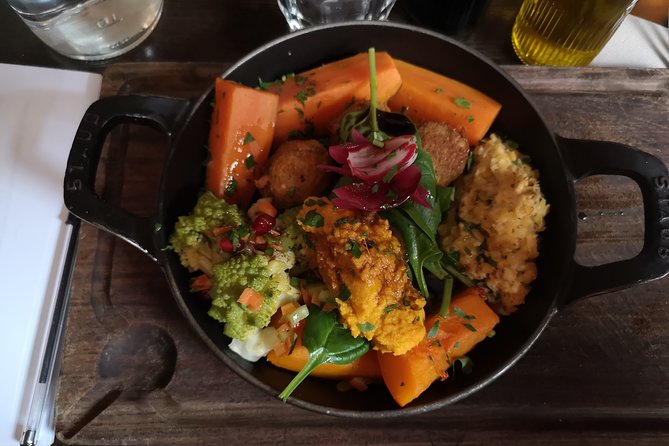 Bordeaux Food Tour – A Full French Meal by Do Eat Better - Place de la Bourse: begin with organic Bordeaux wine