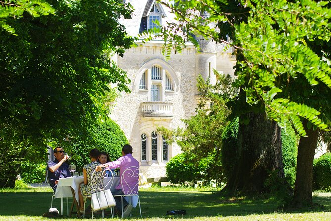 Bordeaux Full day Medoc and St Emilion 3 chateaux with Lunch - Saint-Émilion with a family estate and medieval streets