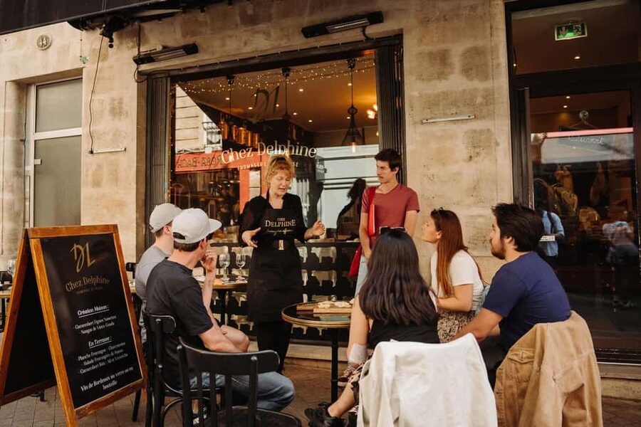 Bordeaux: Guided Food and Wine Tour with Tastings - Key points at a glance