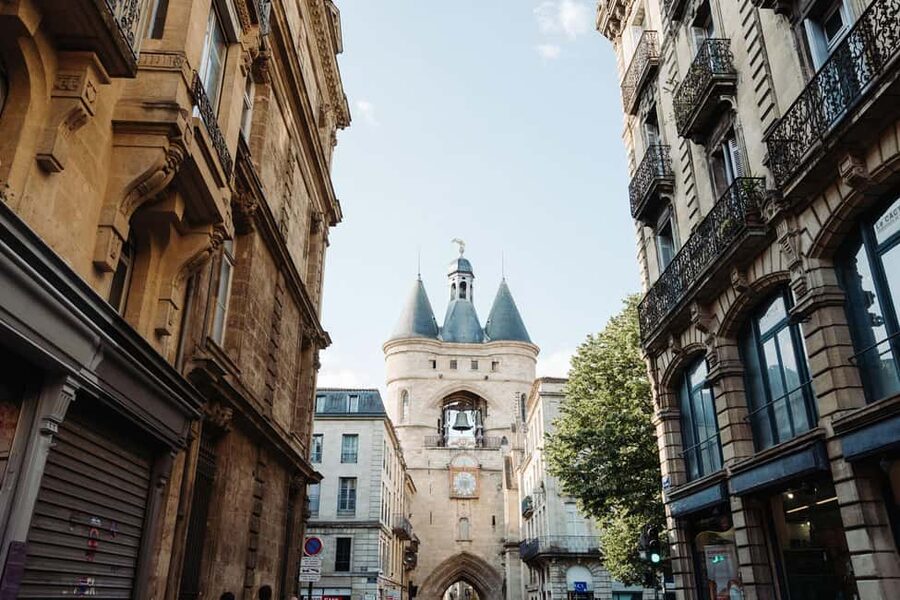 Bordeaux: Guided Food and Wine Tour with Tastings - Cheese and French terroir
