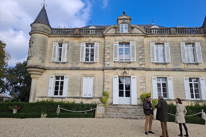 Bordeaux Médoc Region Private Wine Lovers Tour with Chateau Visits & Tastings - The guides are a major part of the day