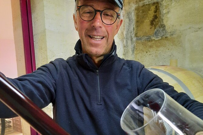 Bordeaux Médoc Region Private Wine Lovers Tour with Chateau Visits & Tastings - Lunch in Médoc costs extra