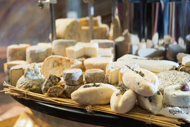Bordeaux Old Town & Market Local Food with Wine Tastings Tour - Key points to know before booking
